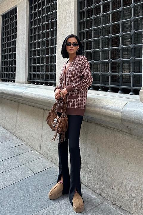 Pocket Buttoned Knitted Patterned Cardigan 5112-01