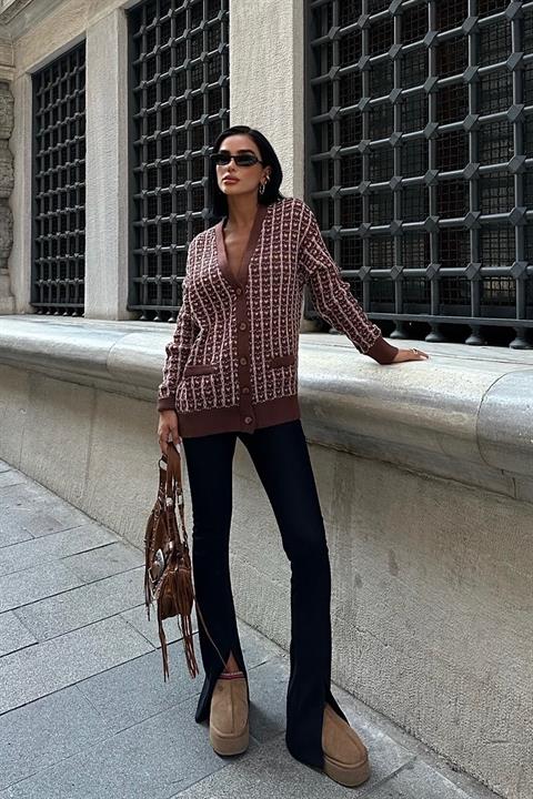 Pocket Buttoned Knitted Patterned Cardigan 5112-01