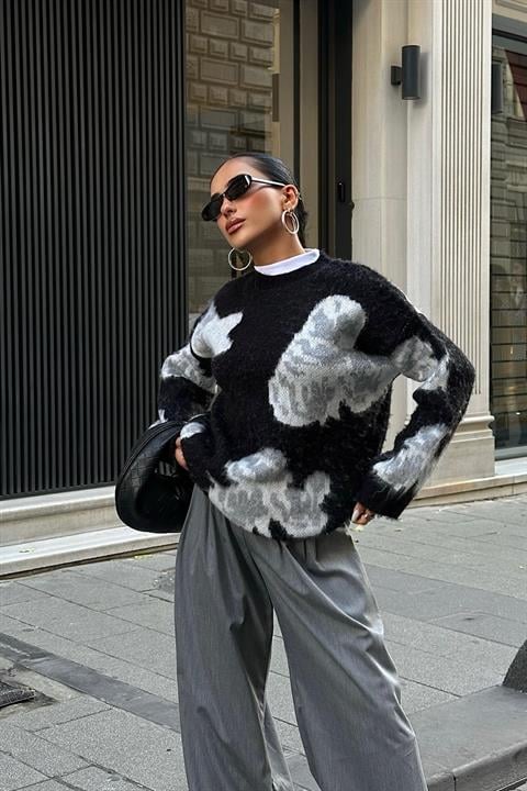 Patterned Raised Sweater 1357