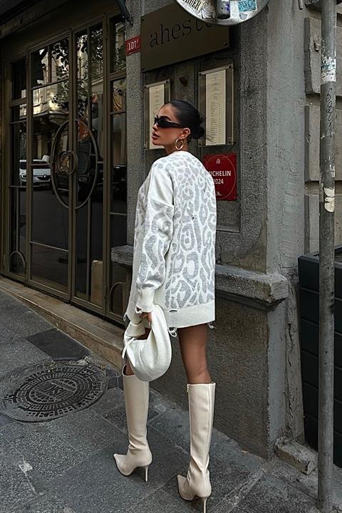 Leopard Patterned Ripped Detailed Sweater 1344