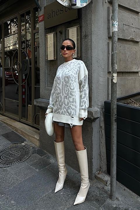 Leopard Patterned Ripped Detailed Sweater 1344