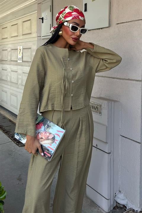 Front Thin Cord Detail and Double Leg Trouser Suit 10180
