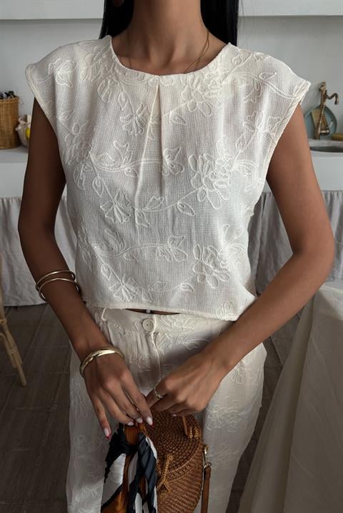 Shalina Süzüne Embroidered Crop Suit 9796-08