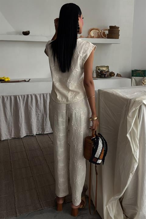 Shalina Süzüne Embroidered Crop Suit 9796-08