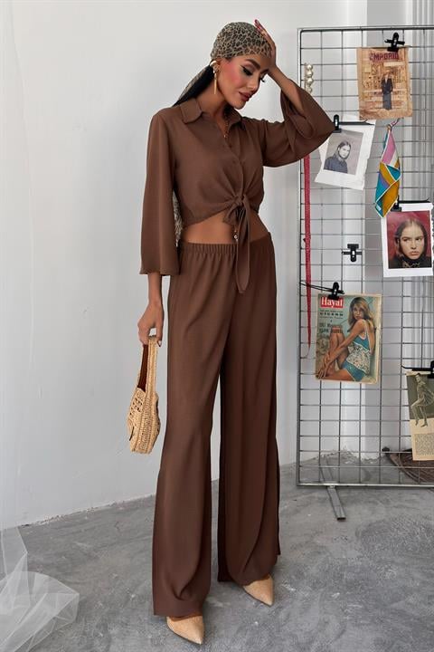 Ayrobin Suit with Tied Shirt and Slit Trousers 10179