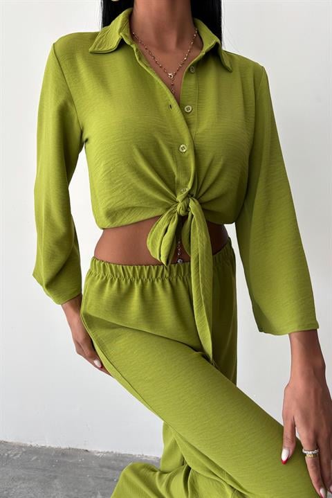 Ayrobin Suit with Tied Shirt and Slit Trousers 10179