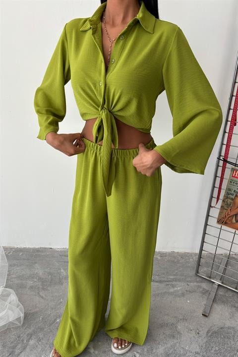 Ayrobin Suit with Tied Shirt and Slit Trousers 10179