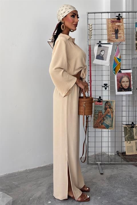 Ayrobin Suit with Tied Shirt and Slit Trousers 10179