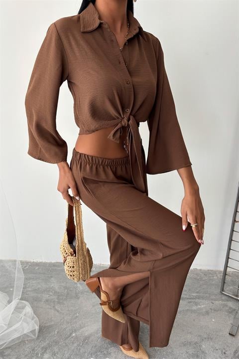 Ayrobin Suit with Tied Shirt and Slit Trousers 10179