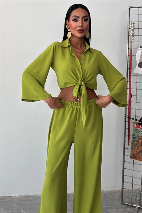 Ayrobin Suit with Tied Shirt and Slit Trousers 10179