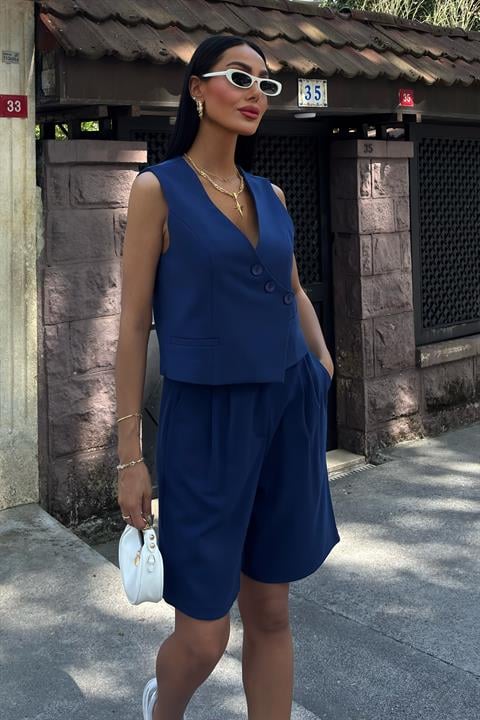 Vest Suit with Cross Buttons and Bermuda Shorts 10171