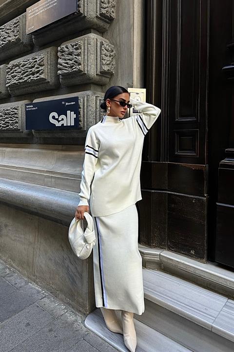 Skirted Sports Striped Suit 9991