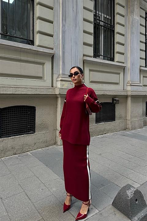 Skirted Sports Striped Suit 9991