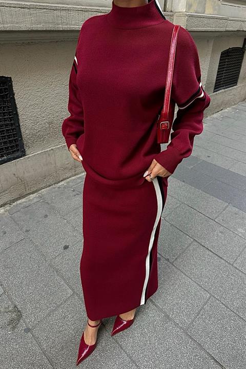 Skirted Sports Striped Suit 9991