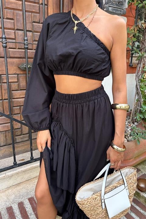 Gipe and Elastic Detailed One Shoulder Suit 10197