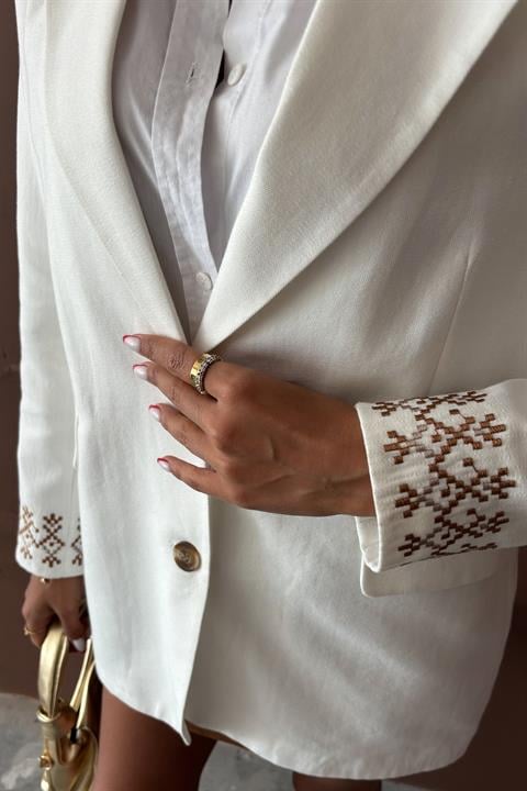 Leomie Embroidered Blazer 6106