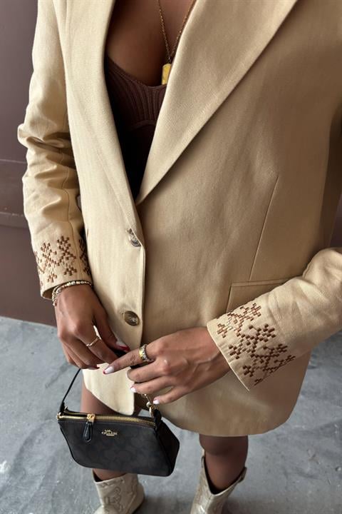 Leomie Embroidered Blazer 6106