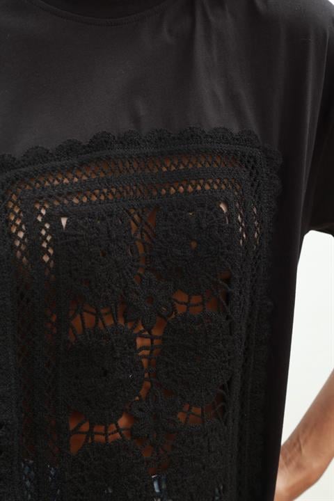 Melasti Motif Embroidered T-Shirt 8019-8