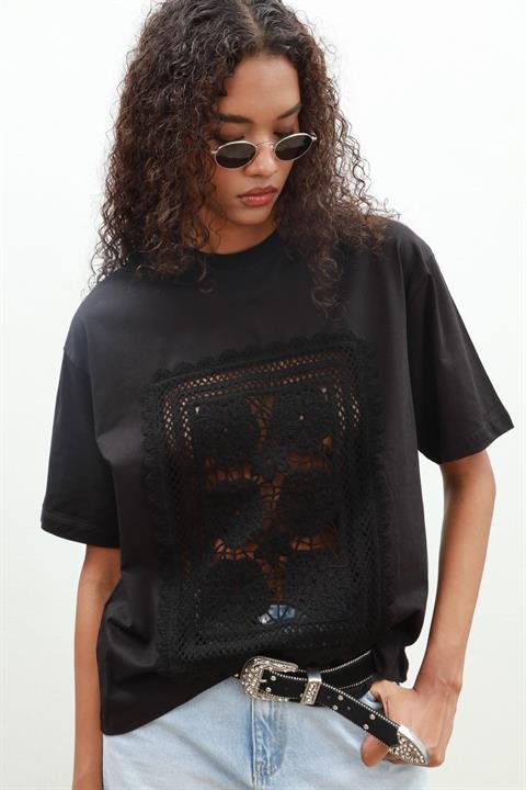 Melasti Motif Embroidered T-Shirt 8019-8