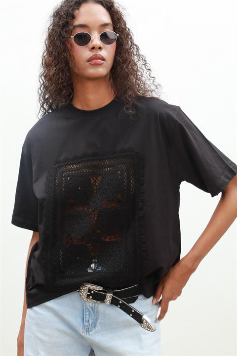 Melasti Motif Embroidered T-Shirt 8019-8