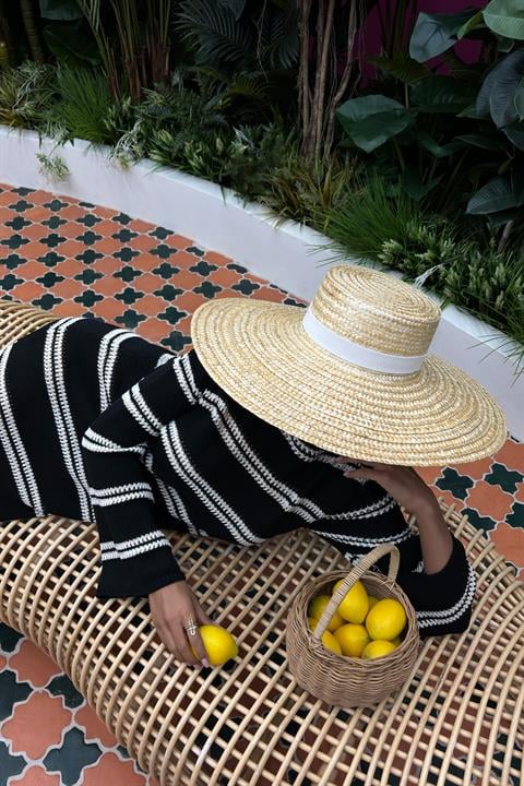 Backless Spanish Sleeve Knit Dress 2848